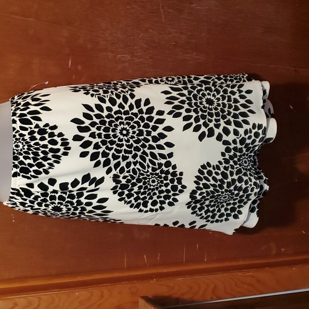 Skirt no name available